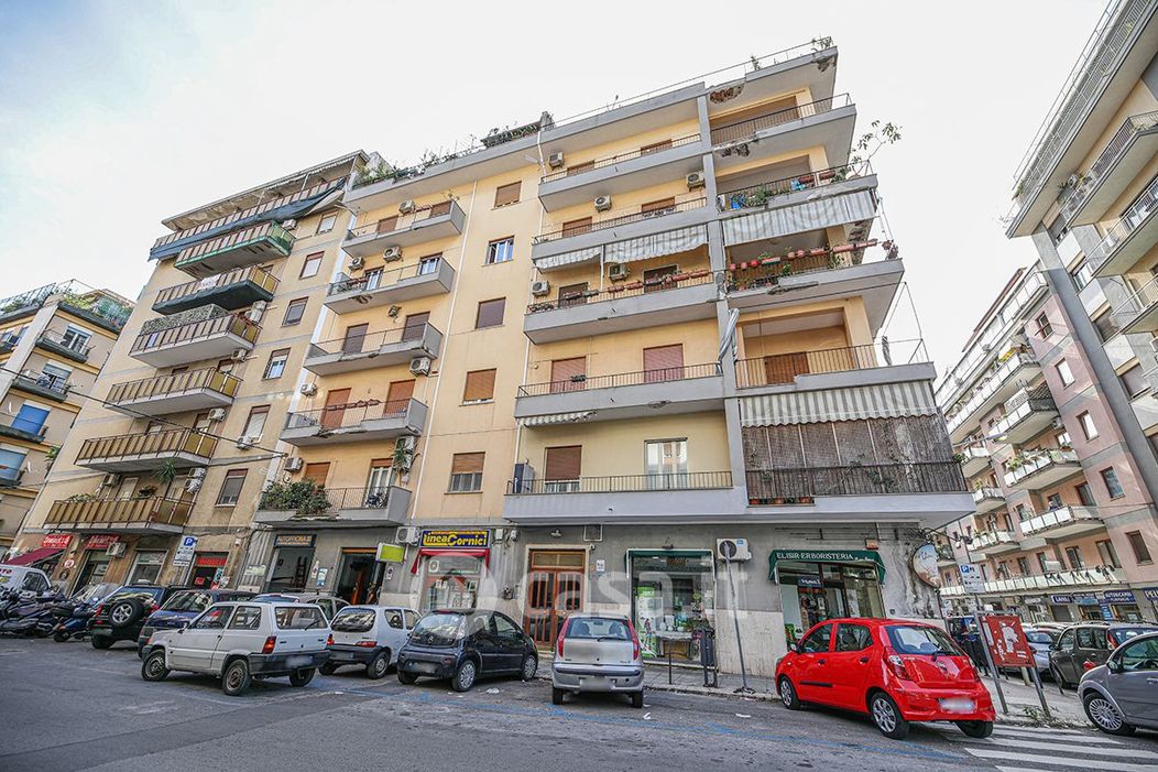 Appartamento in Affitto in Via de Cosmi Giovanni Agostino a Palermo