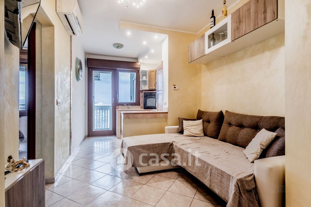 Appartamento in Vendita in Via Igino Giordani a Roma