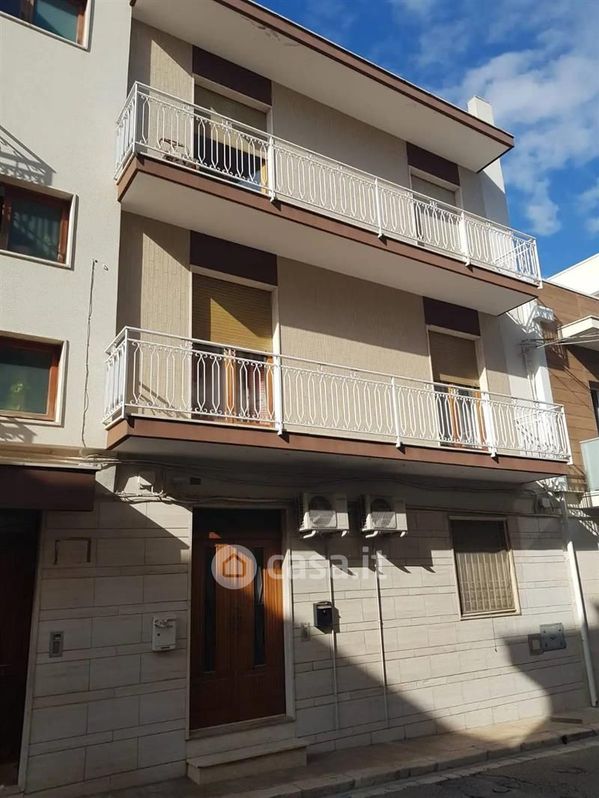 Appartamento in Vendita in Via Nicolò Sergio De Bellis a Castellana Grotte