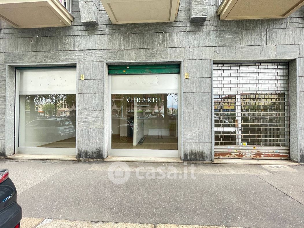 Negozio/Locale commerciale in Affitto in Corso Filippo Turati 70 a Torino