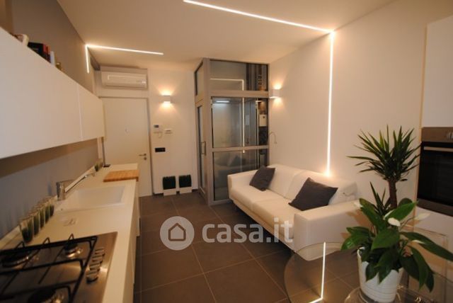 Appartamento in Vendita in Via Calatafimi 14 a Pavia