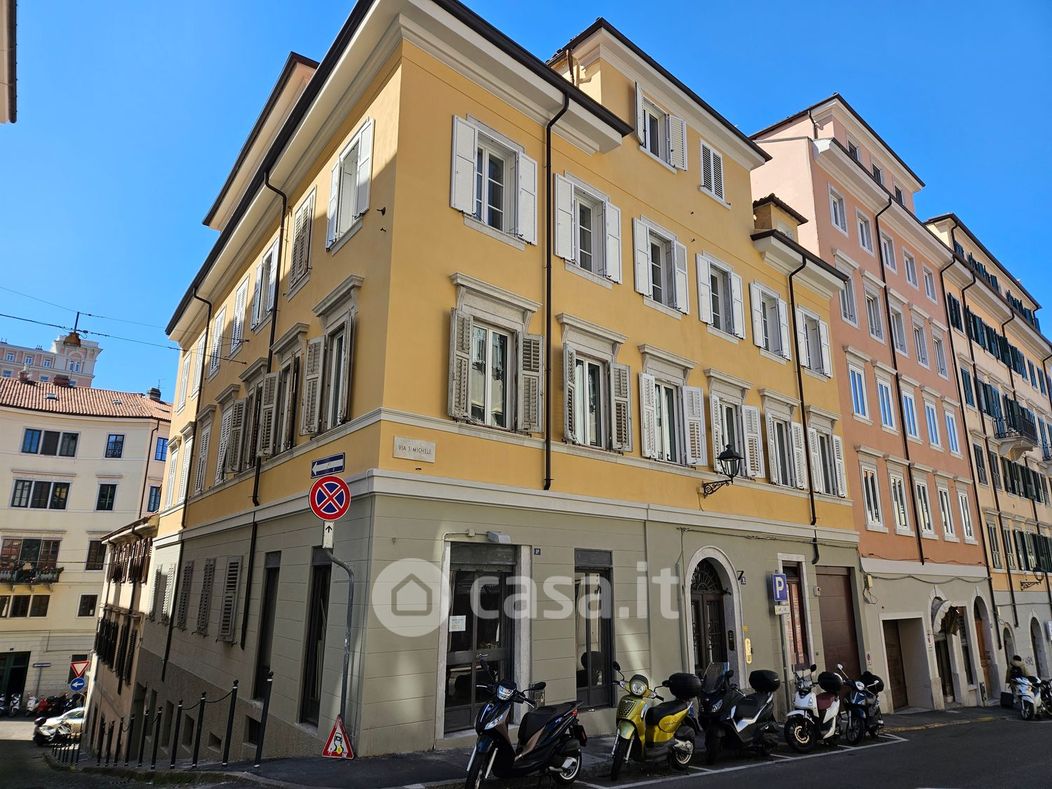 Appartamento in Vendita in Via San Michele 9 a Trieste