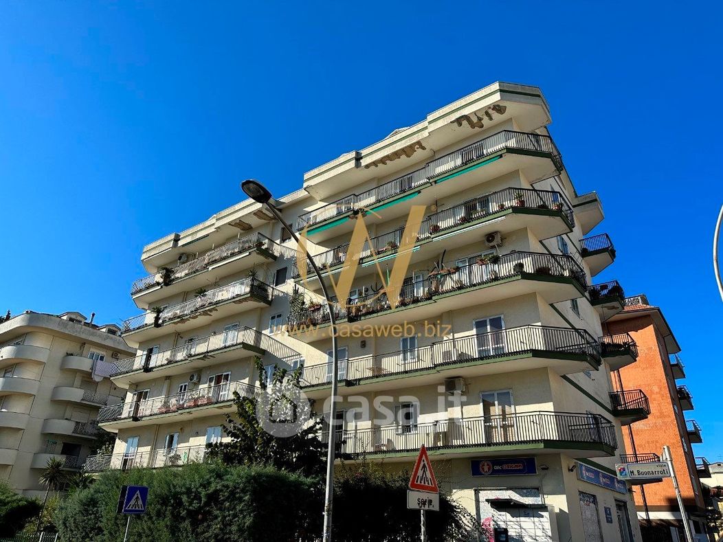 Appartamento in Vendita in Viale Michelangelo Buonarroti 27 a Caserta
