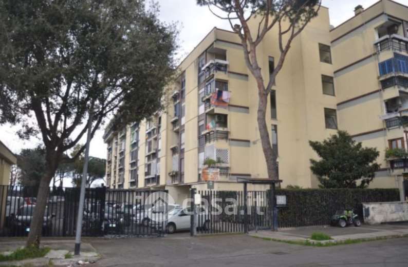 Appartamento in Vendita in Via dei Cochi 41 a Roma