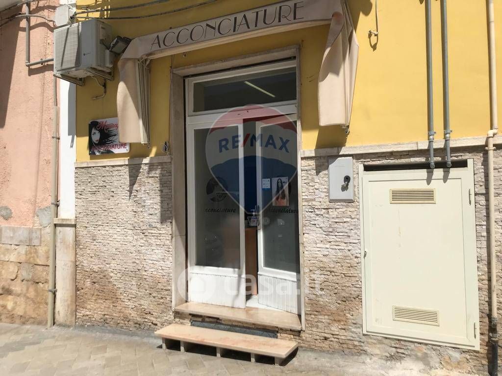 Negozio/Locale commerciale in Vendita in Via Giovanni XXIII 16 B a Vieste