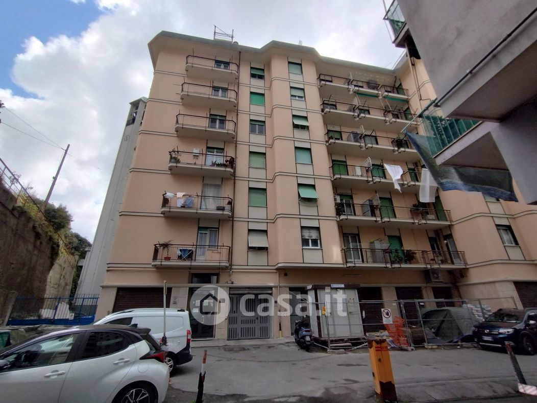 Appartamento in Vendita in Via Bolzaneto 6 a Genova