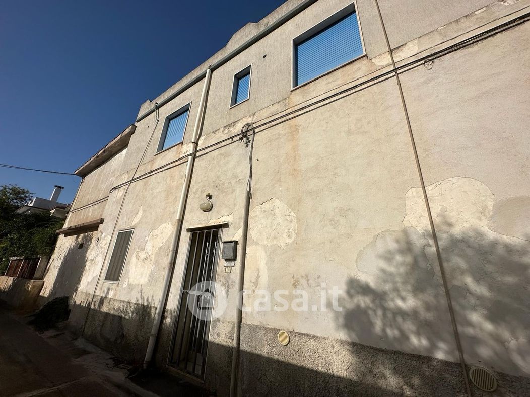 Casa indipendente in Vendita in Via Spigole 2 a Taranto