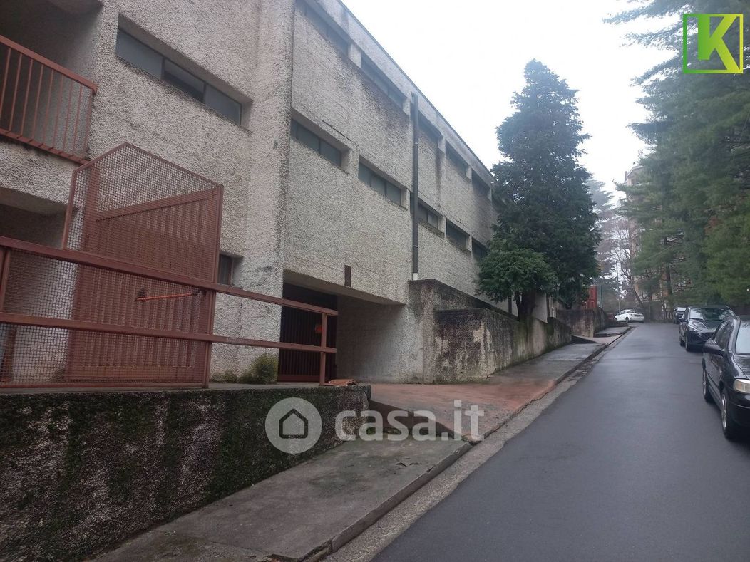 Garage/Posto auto in Vendita in Via Vincenzo Vela 5 a Varese