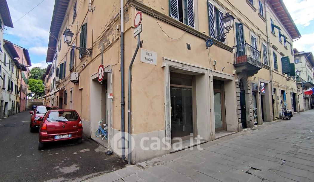 Negozio/Locale commerciale in Vendita in Corso Giuseppe Mazzini a Santa Croce sull'Arno