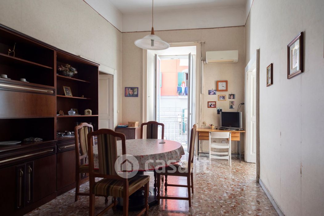 Appartamento in Vendita in Via Abate Minichini a Napoli