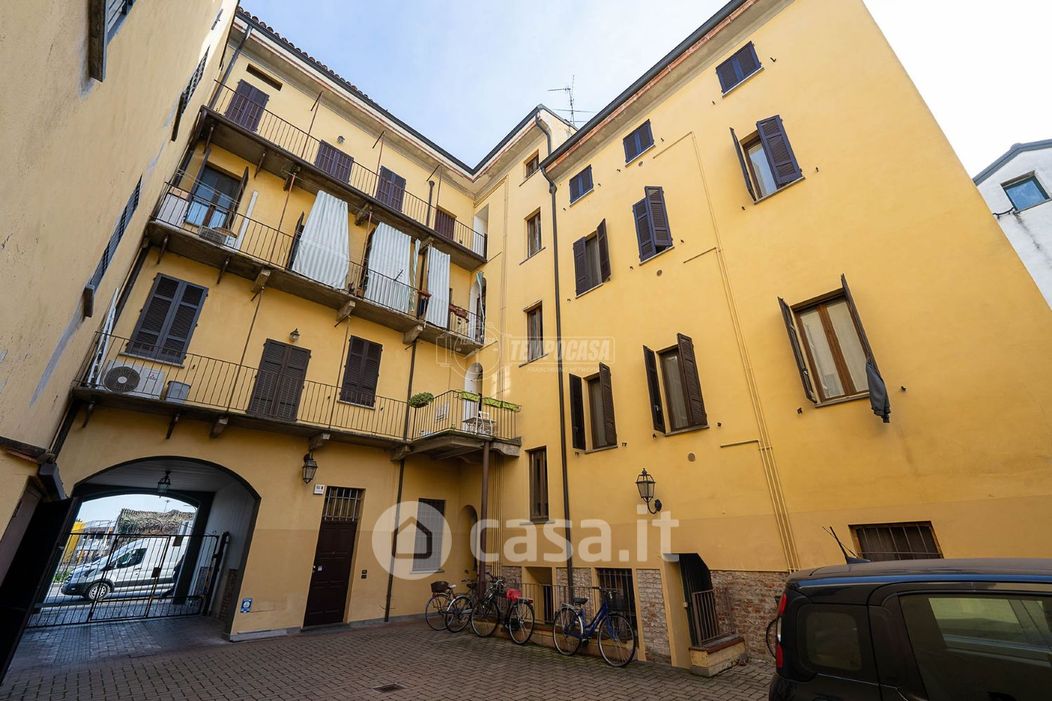 Appartamento in Vendita in Via Dante a Cremona