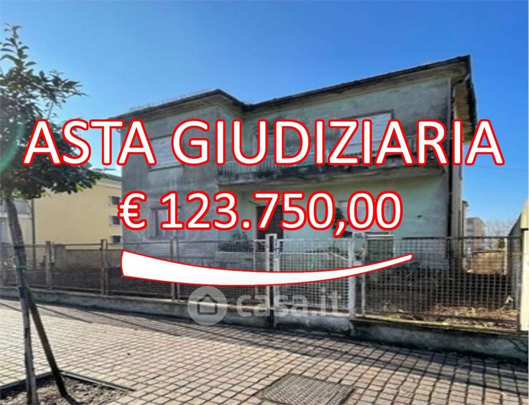 Rustico/Casale in Vendita in Via Guglielmo Marconi 34 a Cerea