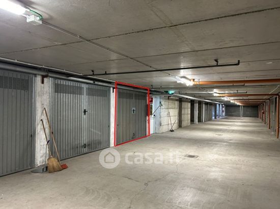 Garage/Posto auto in Vendita in Via L. Da Vinci 42 a Saronno