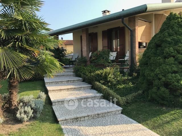 Villa in Vendita in Via Caleselle di Oriago a Mira