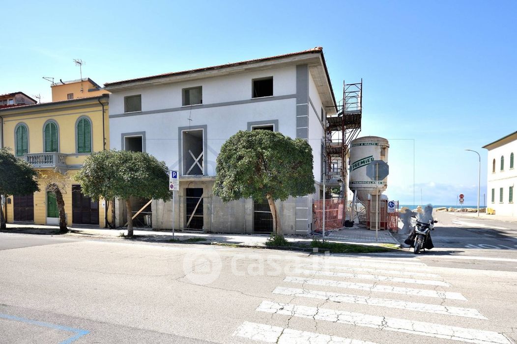 Appartamento in Vendita in Via Francesco Lanfreducci a Pisa