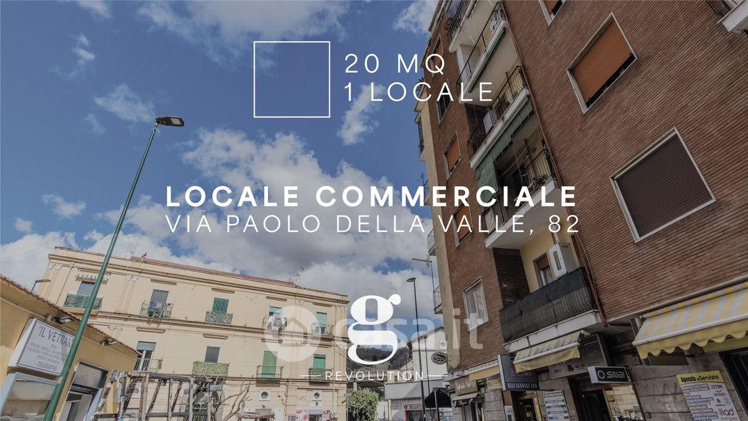 Negozio/Locale commerciale in Affitto in Via Paolo della Valle 82 a Napoli