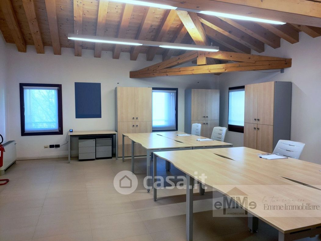 Ufficio in Affitto in Via San Pio X a Abano Terme