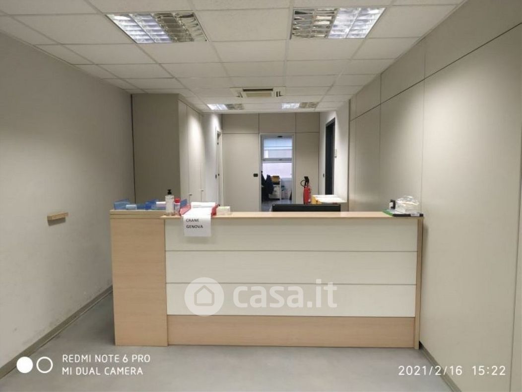 Ufficio in Affitto in Via Angelo Scarsellini a Genova