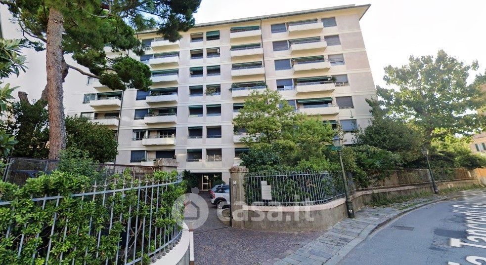 Appartamento in Vendita in Via Tancredi Galimberti a Genova