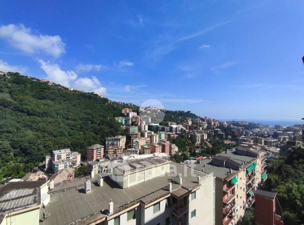 Appartamento in Vendita in Via Giacomo Grasso a Genova