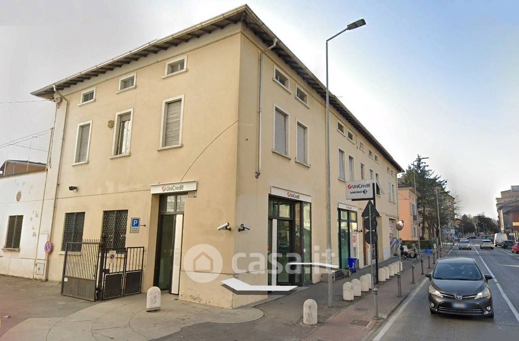 Negozio/Locale commerciale in Affitto in Via San Leonardo a Parma
