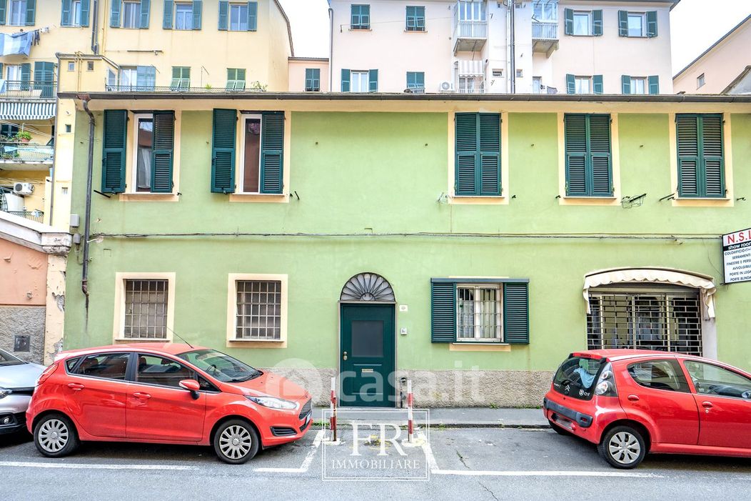 Appartamento in Vendita in Via Ursone da Sestri 10 a Genova