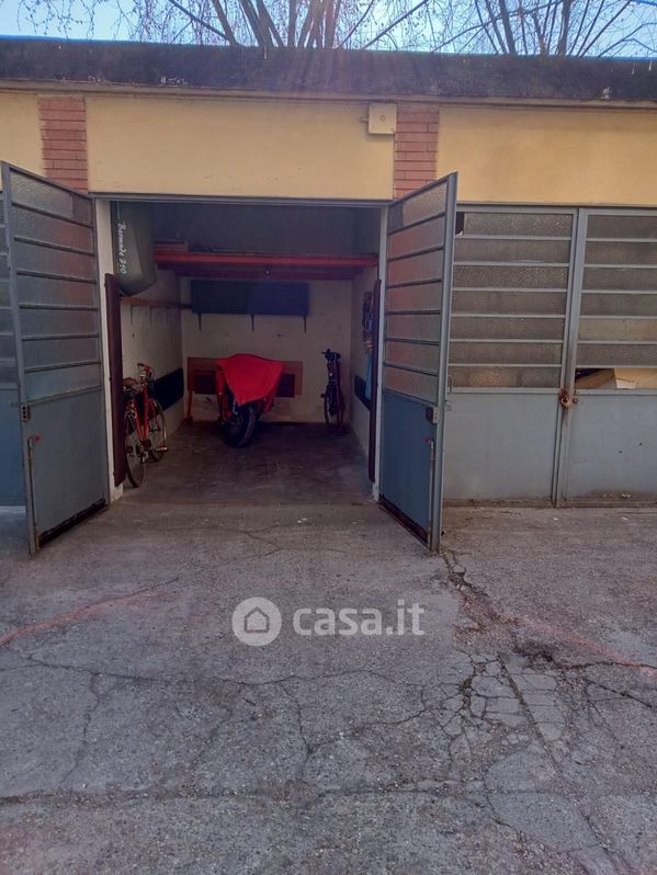 Garage/Posto auto in Vendita in Via Sanremo 35 a Torino
