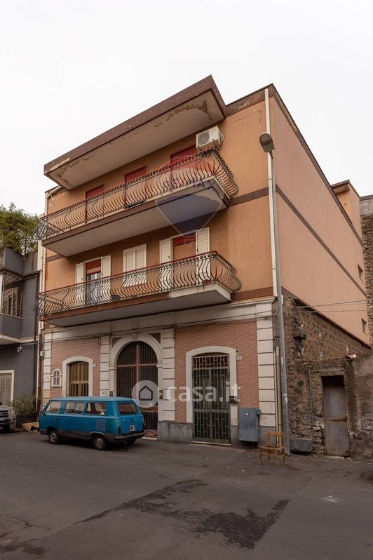 Appartamento in Vendita in Via Saturno 24 a Catania