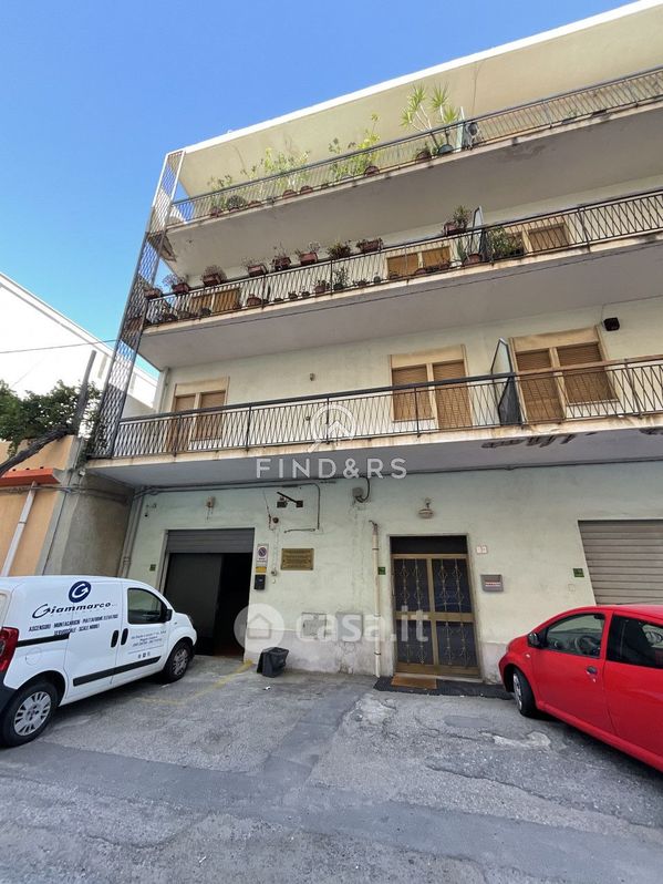 Appartamento in Vendita in Via Franco Scoglio a Reggio Calabria