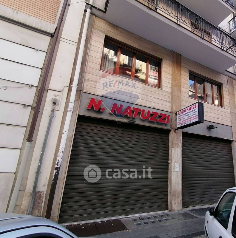 Negozio/Locale commerciale in Vendita in Via Principe Amedeo 182 a Bari