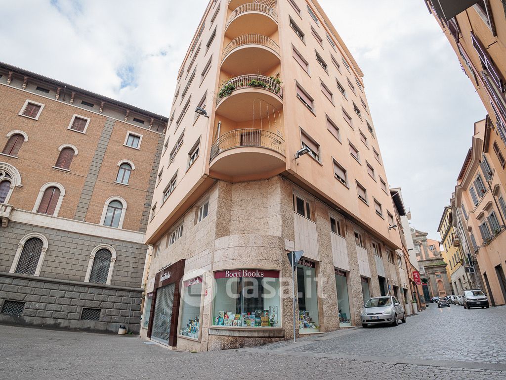 Appartamento in Vendita in Via della Sapienza a Viterbo