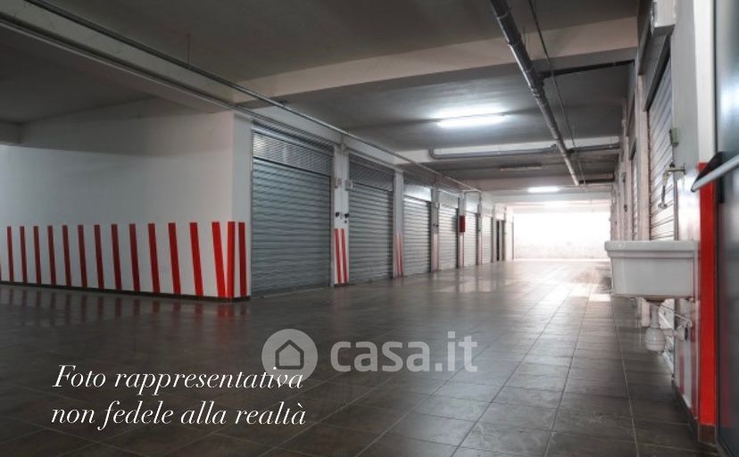 Garage/Posto auto in Affitto in Via stoppani a Cuneo