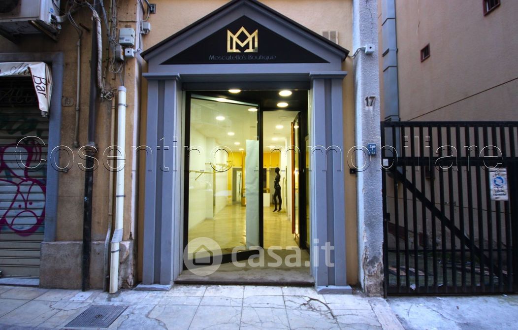 Negozio/Locale commerciale in Affitto in Via Valerio Villareale a Palermo