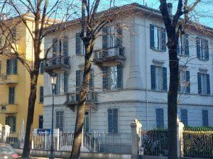 Stabile / Palazzo in Vendita in Viale Italo e Cleofonte Campanini a Parma