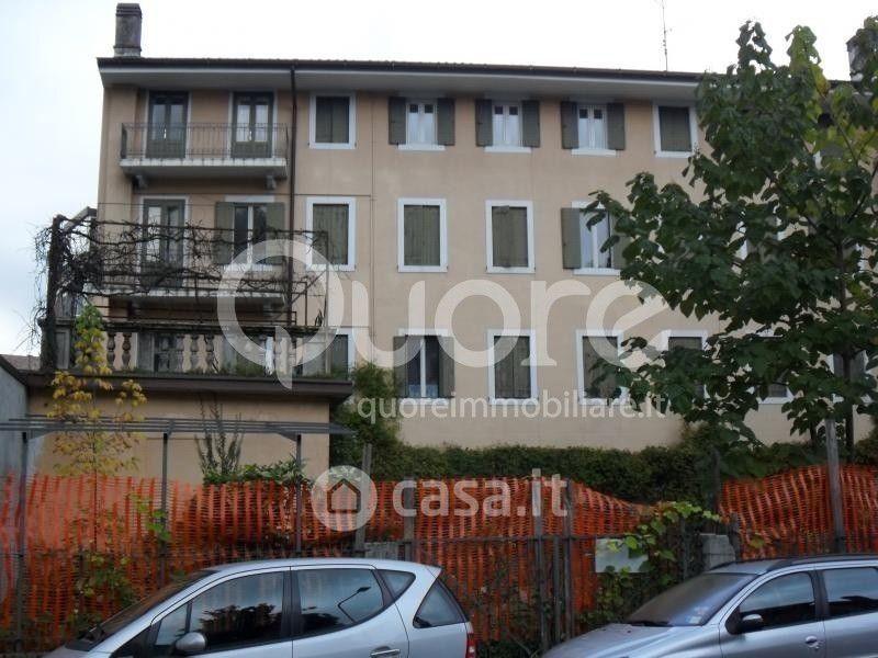 Casa Bi/Trifamiliare in Vendita in Via Francesco Petrarca 51 a Udine