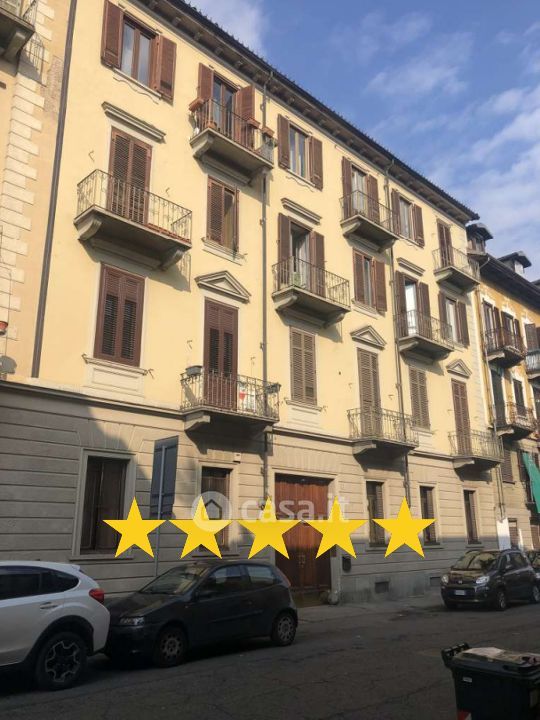 Appartamento in Vendita in Via Sassari a Torino