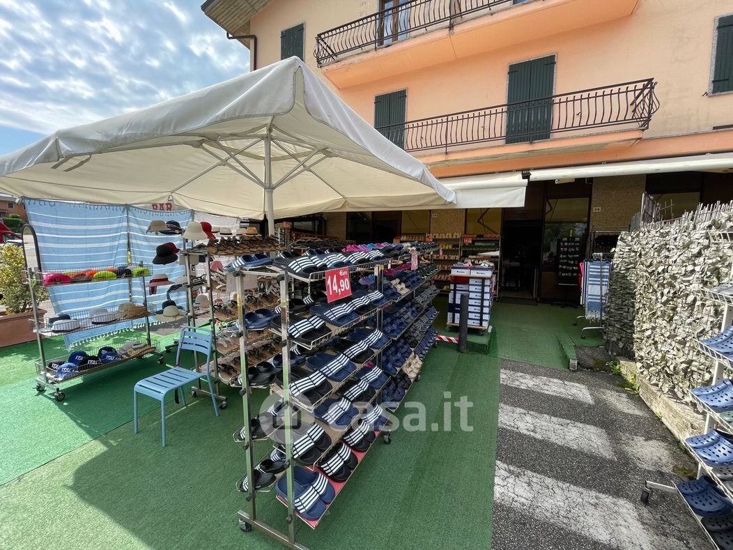 Negozio/Locale commerciale in Affitto in Via Antonio della Scala 46 a Lazise