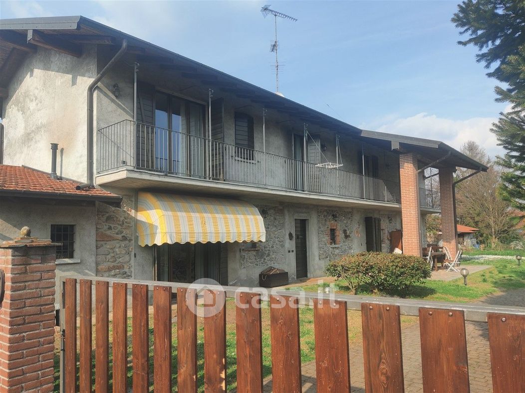 Casa indipendente in Vendita in Via Beati a Castelletto sopra Ticino