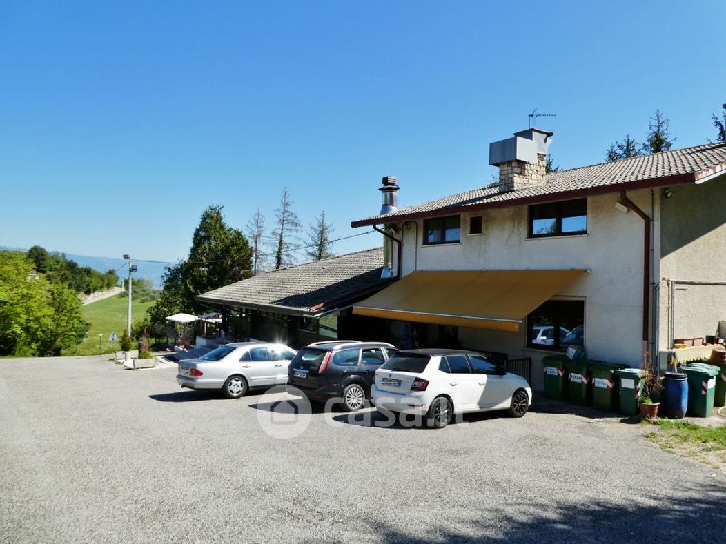 Casa indipendente in Vendita in Strada del Pasubio a Vicenza