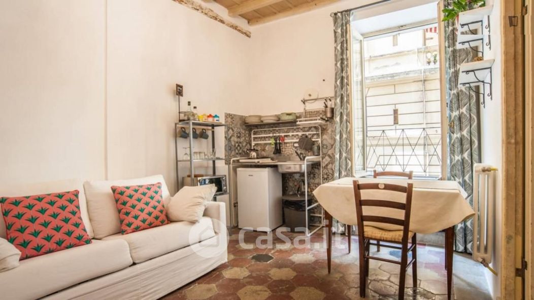 Appartamento in Affitto in Via di S. Elena a Roma