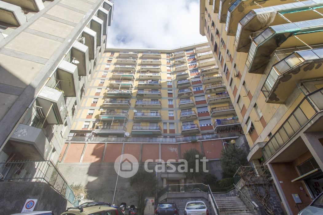 Appartamento in Vendita in Via Mario Tosa 35 a Genova