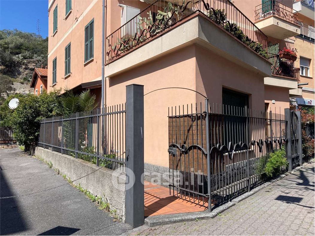Appartamento in Vendita in Via Piave a Albenga