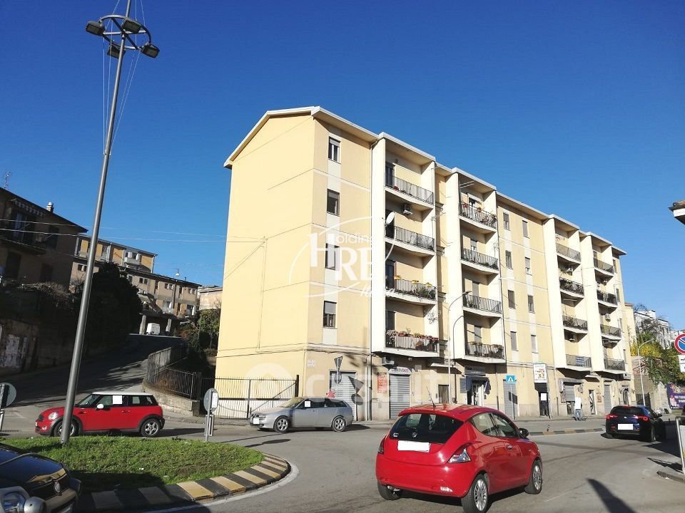 Appartamento in Vendita in Via Pomponio Leto 3 a Cosenza