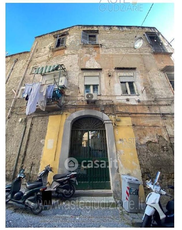 Appartamento in Vendita in Salita Capodimonte 170 a Napoli