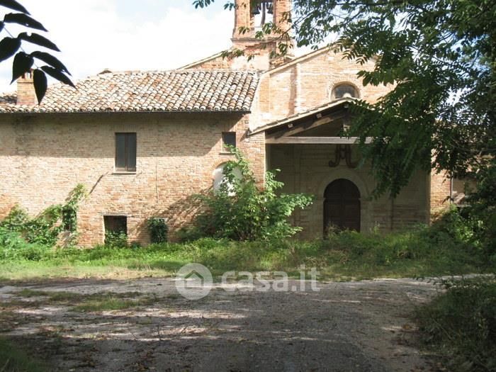 Rustico/Casale in Vendita in a Urbino