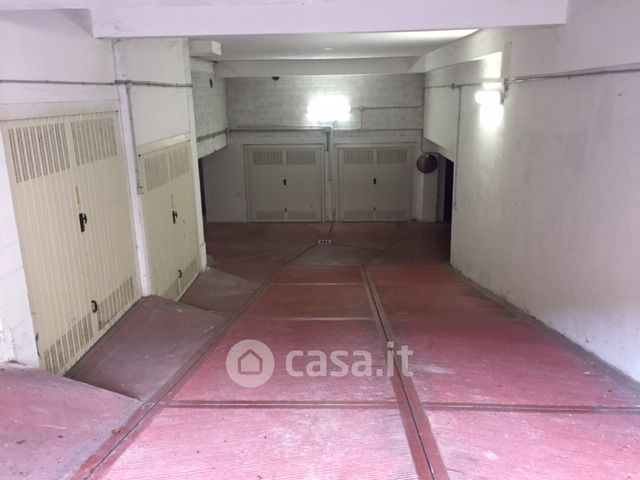 Garage/Posto auto in Vendita in Via del Triumvirato 1 /8 a Bologna