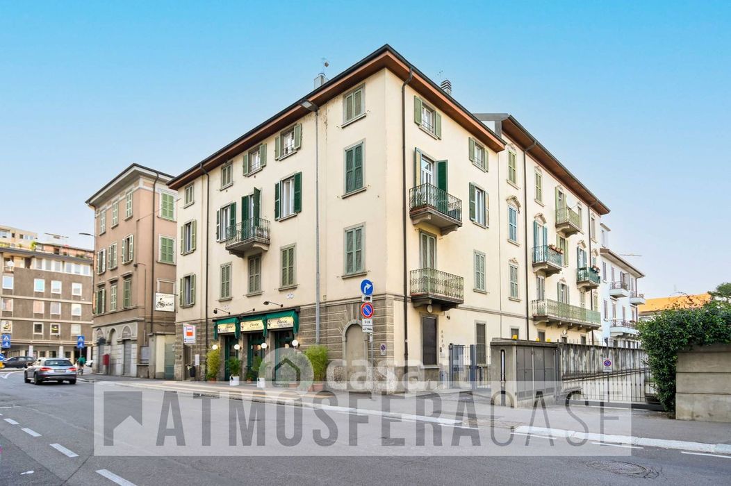 Appartamento in Vendita in Via Andrea Fantoni 4 a Bergamo