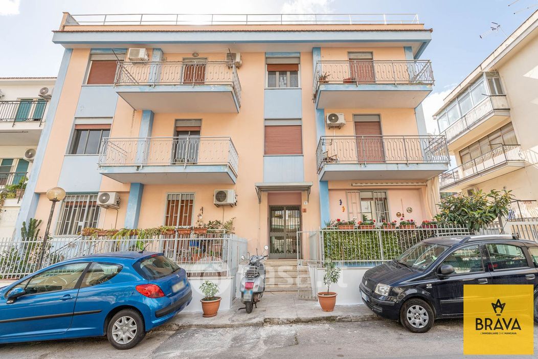 Appartamento in Vendita in Via Michele de Vio a Palermo
