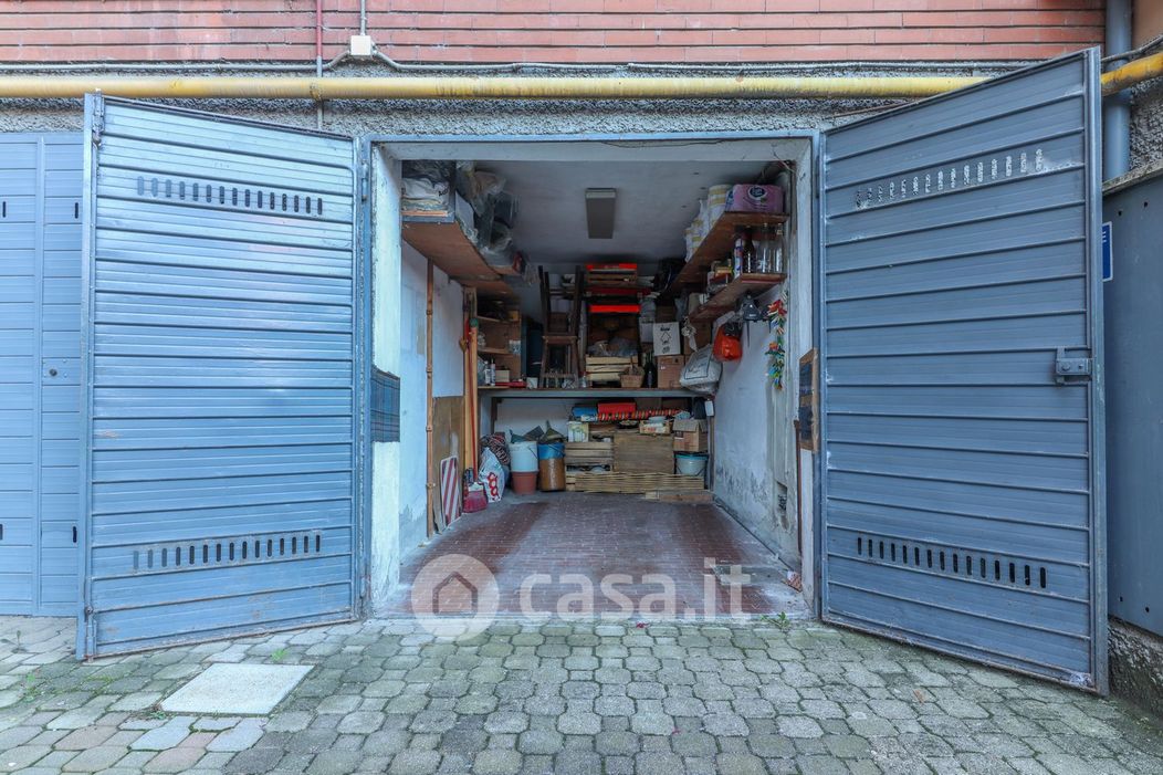 Garage/Posto auto in Vendita in Via Ercole Nani 13 a Bologna