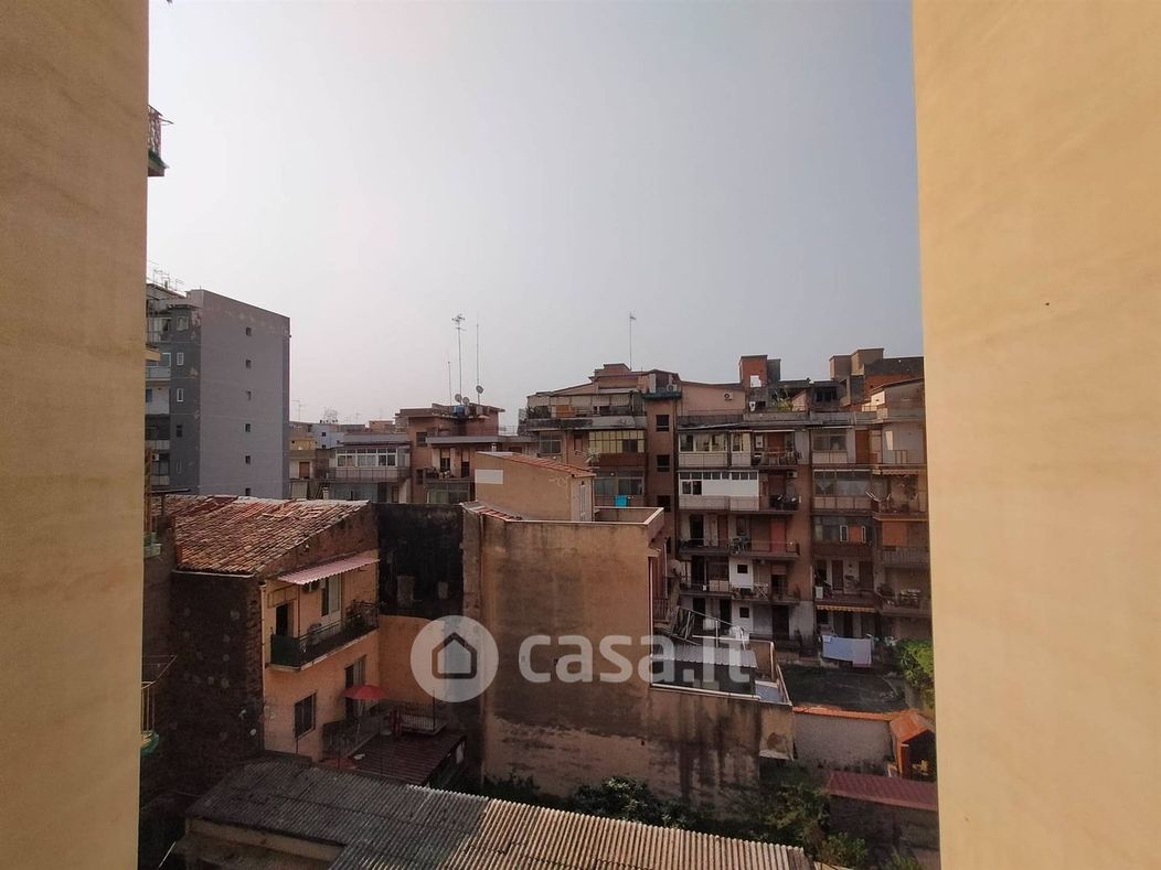 Appartamento in Vendita in Viale Mario Rapisardi 293 a Catania